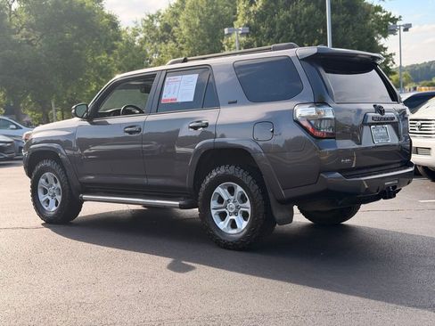 Used 2018 Toyota 4Runner SR5 Premium AWD/4WD image 11