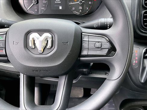 Used 2025 RAM ProMaster 2500 w/ Convenience Group FWD image 19