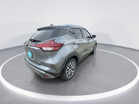 Used 2021 Nissan Kicks SV FWD image 8