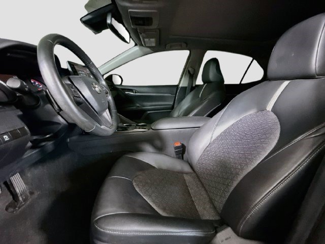 Used 2023 Toyota Camry XSE FWD image 21