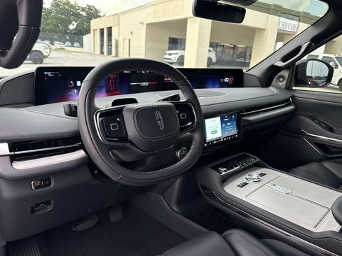 New 2026 Lincoln Navigator Reserve w/ Jet Appearance Package AWD/4WD image 36