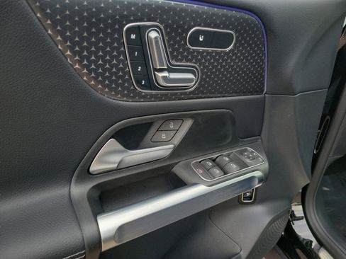 Certified 2025 Mercedes-Benz GLB 250 image 22