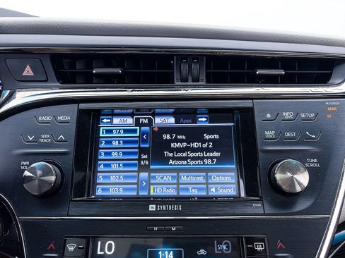 Used 2013 Toyota Avalon Limited w/ Technology Pkg FWD image 18