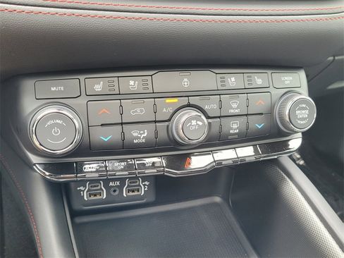 New 2024 Dodge Durango GT image 18