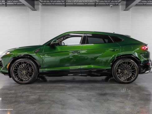 New 2025 Lamborghini Urus SE image 8