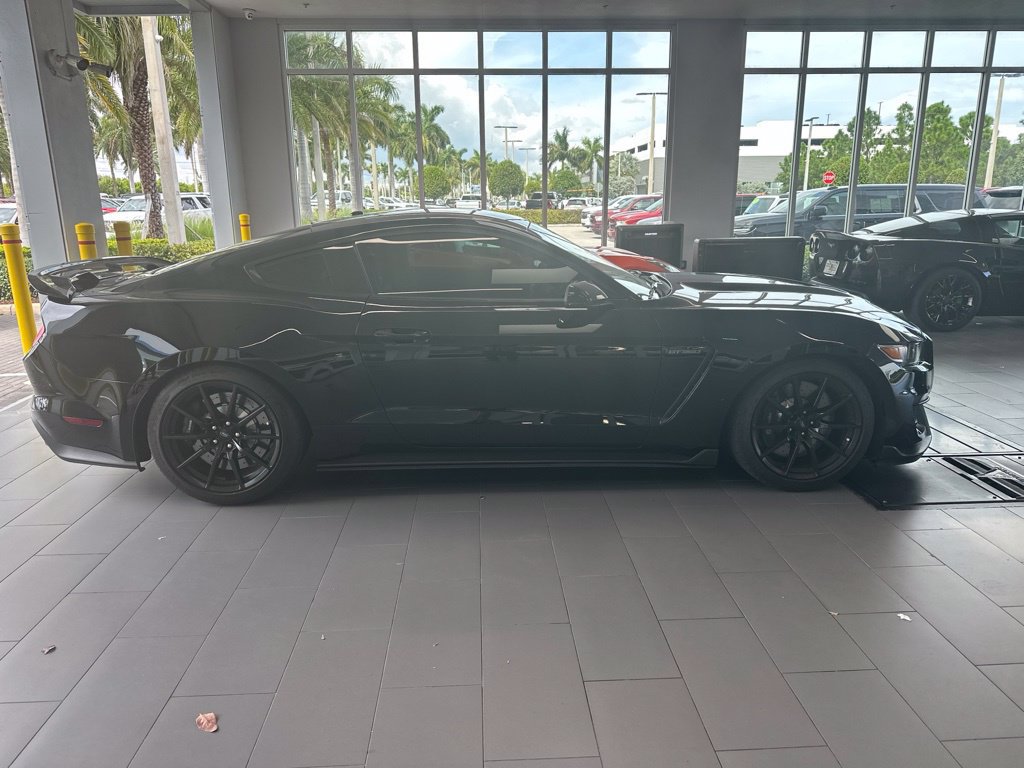 Used 2018 Ford Mustang Shelby GT350 w/ Electronics Package RWD image 4