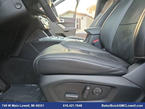 Used 2022 Ford Explorer Platinum w/ Equipment Group 601A image 31