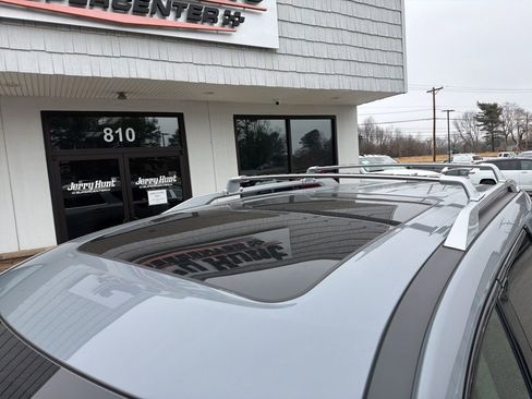 Used 2025 Nissan Pathfinder Platinum w/ Cargo Package image 12