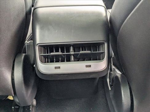 Used 2019 Tesla Model 3 Mid Range image 15