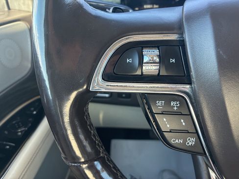 Used 2019 Lincoln Navigator Black Label w/ Cargo Package image 27