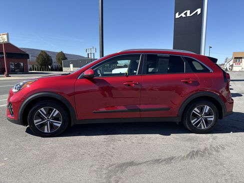 Certified 2020 Kia Niro LXS image 7