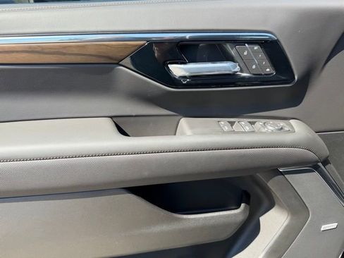 New 2026 Chevrolet Tahoe High Country AWD/4WD image 11