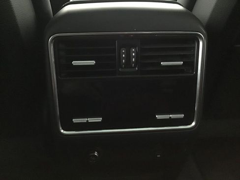 Certified 2022 Porsche Cayenne GTS AWD/4WD image 27