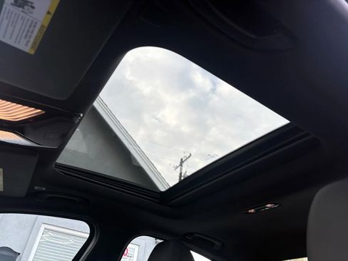 Used 2021 BMW 330e w/ Convenience Package image 24