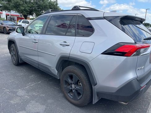 Used 2024 Toyota RAV4 XLE AWD/4WD image 3