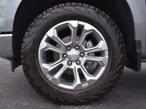 Used 2024 Chevrolet Silverado 1500 LTZ AWD/4WD image 12