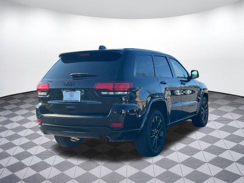 Used 2019 Jeep Grand Cherokee Altitude image 9
