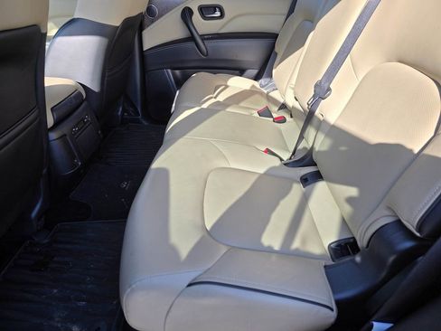 Used 2023 INFINITI QX80 Premium Select w/ All-Season Package image 13