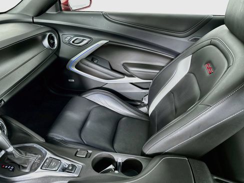 Used 2016 Chevrolet Camaro SS RWD image 26