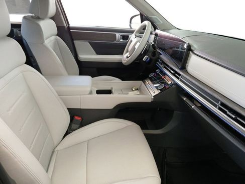 New 2026 Hyundai Santa Fe Limited FWD image 15