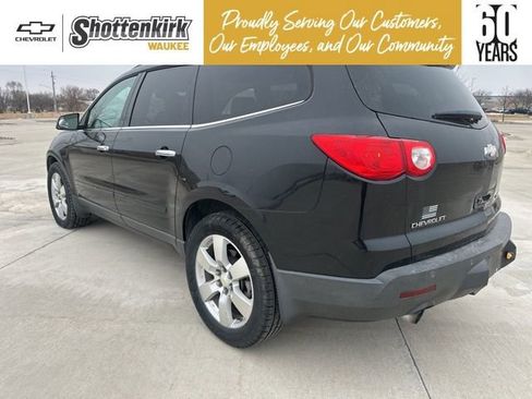 Used 2009 Chevrolet Traverse LTZ image 5