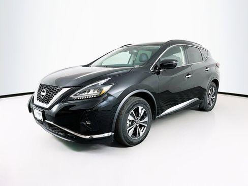 Used 2023 Nissan Murano SV image 3
