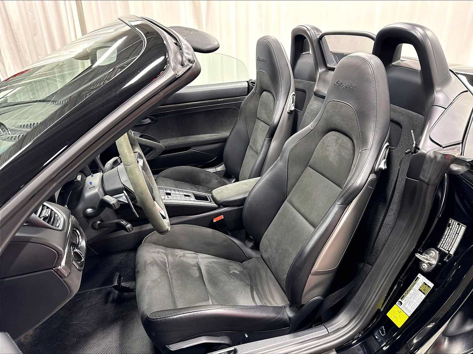 Used 2022 Porsche 718 Boxster Spyder RWD image 8