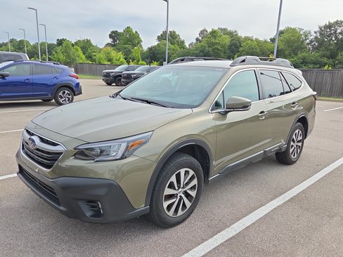 Used 2022 Subaru Outback Premium AWD/4WD image 4