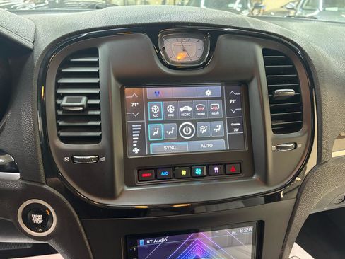Used 2017 Chrysler 300 S RWD image 31