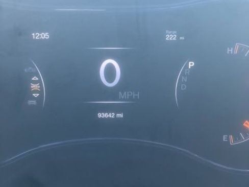 Used 2018 Jeep Grand Cherokee Altitude image 5