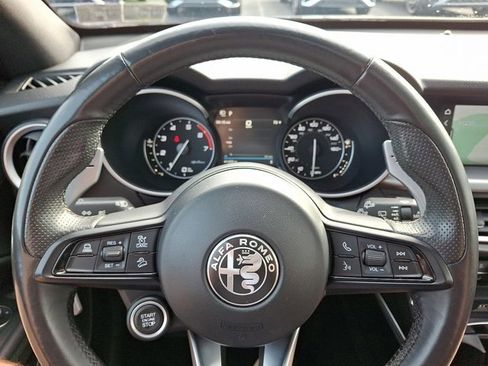Used 2022 Alfa Romeo Stelvio Veloce image 24