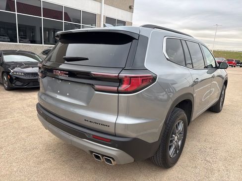Used 2025 GMC Acadia Elevation image 5