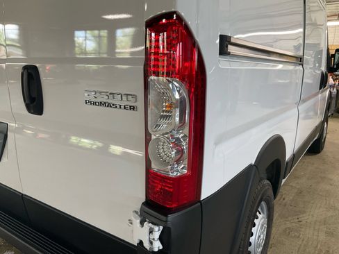 Used 2025 RAM ProMaster 2500 w/ Safety Group FWD image 26