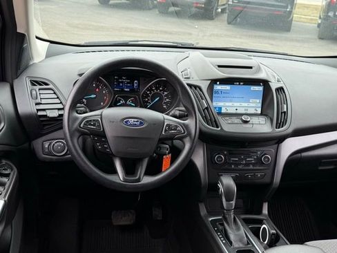Used 2018 Ford Escape SE w/ SE SYNC Package image 6