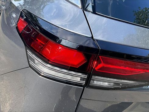 New 2026 Volkswagen Tiguan SE FWD image 14