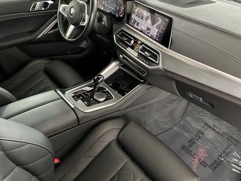 Used 2023 BMW X6 xDrive40i w/ M Sport Package image 16
