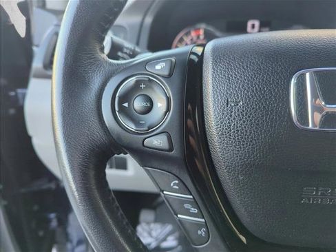 Used 2016 Honda Pilot Touring image 15