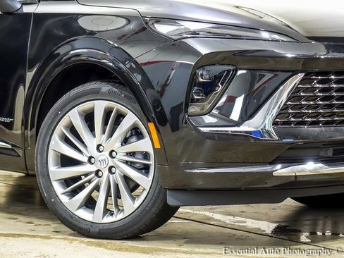 New 2025 Buick Envision Avenir image 3