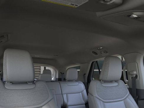 New 2026 Ford Explorer Active image 22