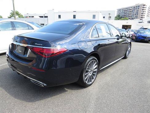 Used 2023 Mercedes-Benz S 580 4MATIC Sedan w/ AMG Line image 4