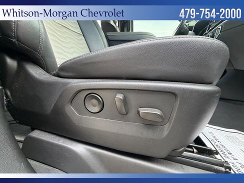 Used 2022 Chevrolet Silverado 1500 ZR2 w/ Technology Package image 36