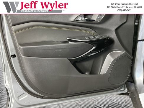 New 2026 Chevrolet Trax LT w/ LT Convenience Package FWD image 19