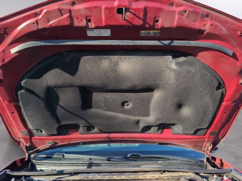 Used 2020 Toyota Camry LE image 10