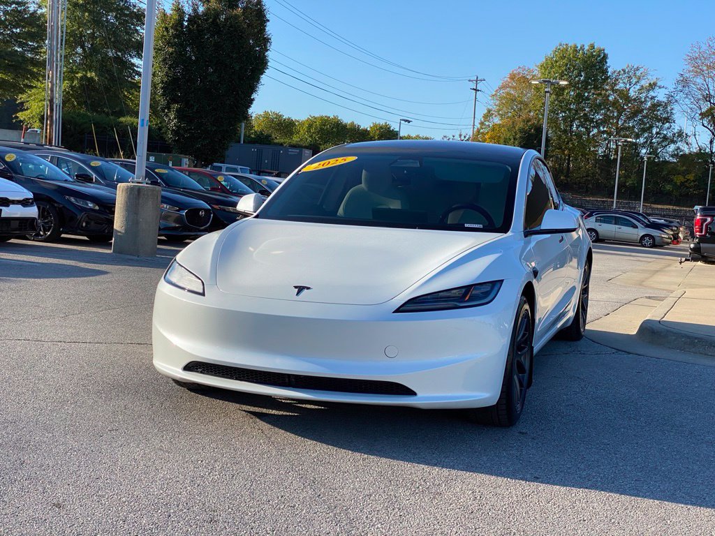 Used 2025 Tesla Model 3 Long Range RWD image 3