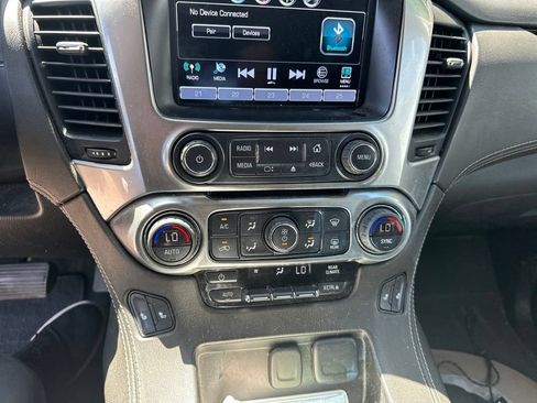 Used 2020 Chevrolet Suburban LT AWD/4WD image 23