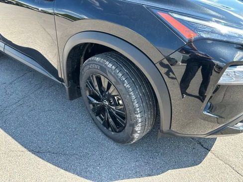 Certified 2023 Nissan Rogue SV w/ SV Premium B Package AWD/4WD image 8