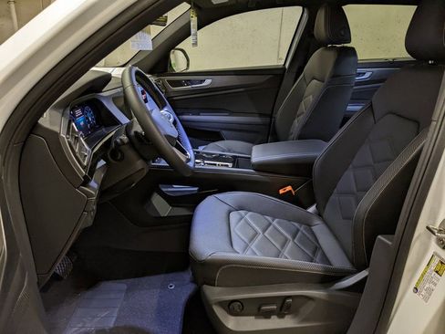 New 2026 Volkswagen Atlas Cross Sport SE image 11