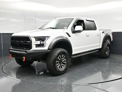 Used 2018 Ford F150 Raptor w/ Equipment Group 802A Luxury AWD/4WD image 9