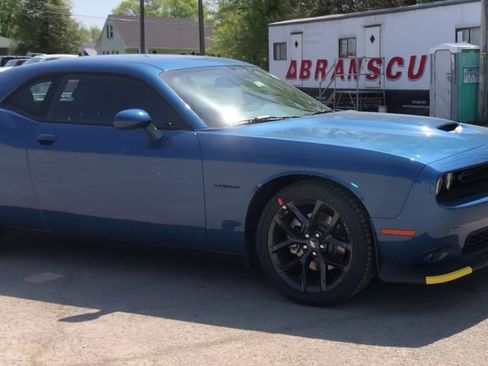 Used 2022 Dodge Challenger R/T w/ Blacktop Package image 2