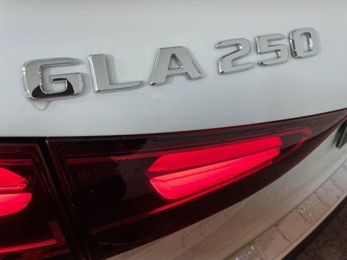 Certified 2025 Mercedes-Benz GLA 250 image 30